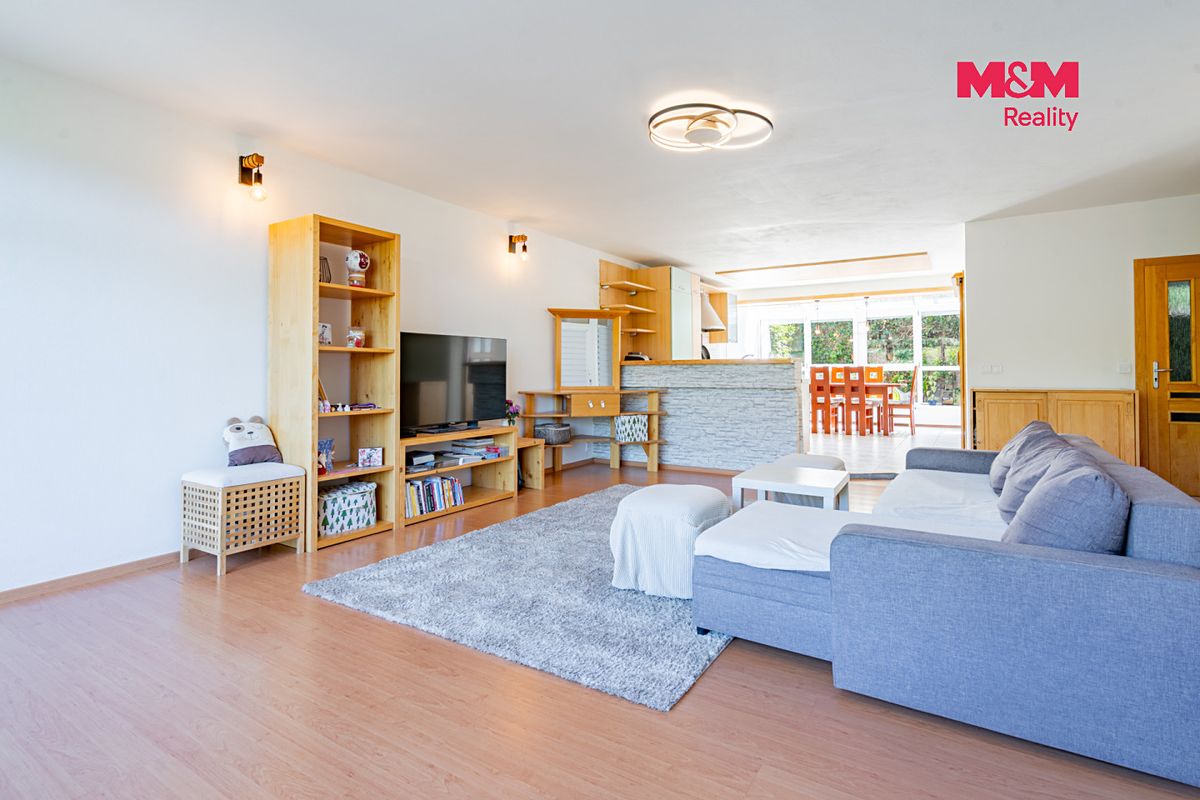 Prodej rodinného domu 157 m², pozemek 454 m² – fotografie 3