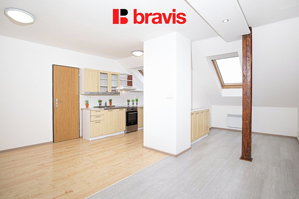Pronájem bytu 2+kk 52 m² – fotografie 2