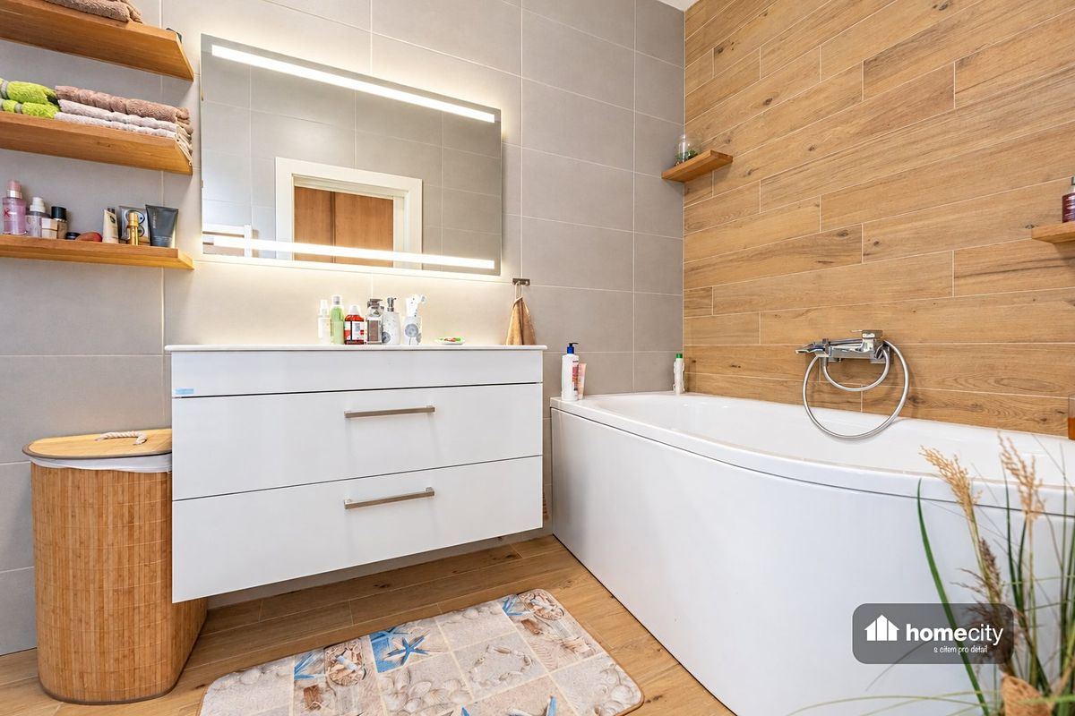 Pronájem bytu 3+kk 94 m² – fotografie 2