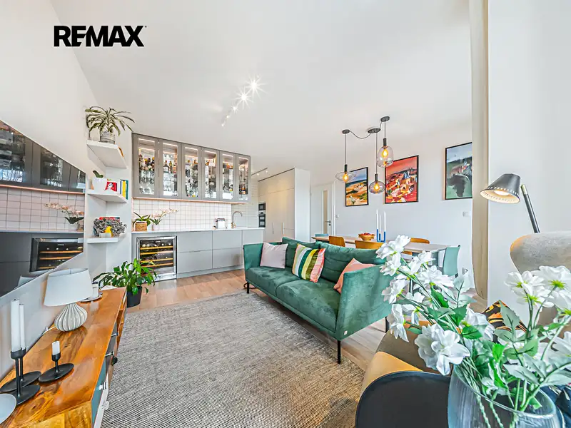 Prodej bytu 4+kk 105 m², Praha – náhled fotky 2