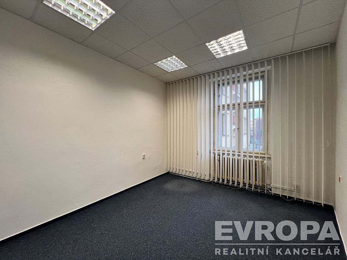 Pronájem kanceláře 17 m² – fotografie 3