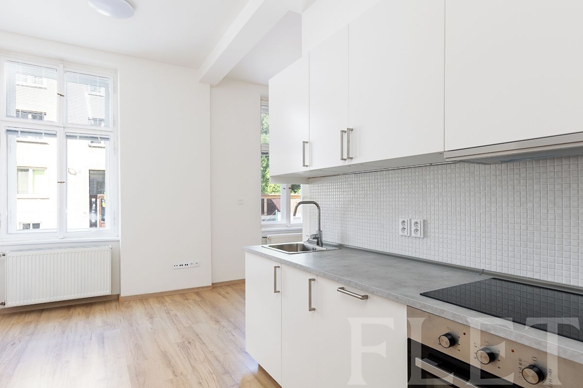 Pronájem bytu 1+kk 37 m²