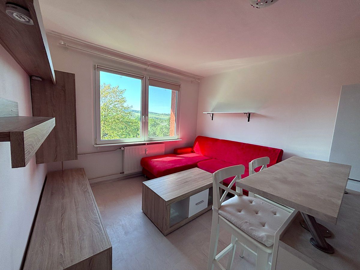 Pronájem bytu 2+kk 40 m² – fotografie 3