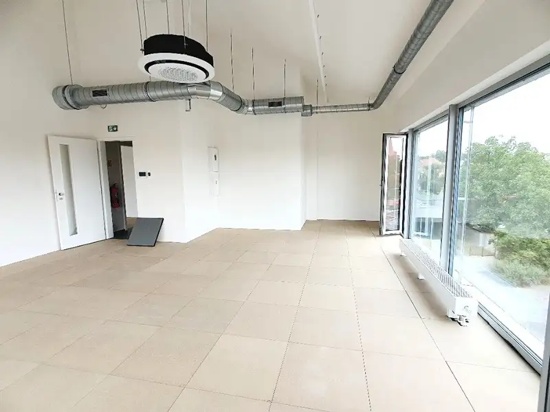 Prodej ordinace 258 m², Praha – náhled fotky 2