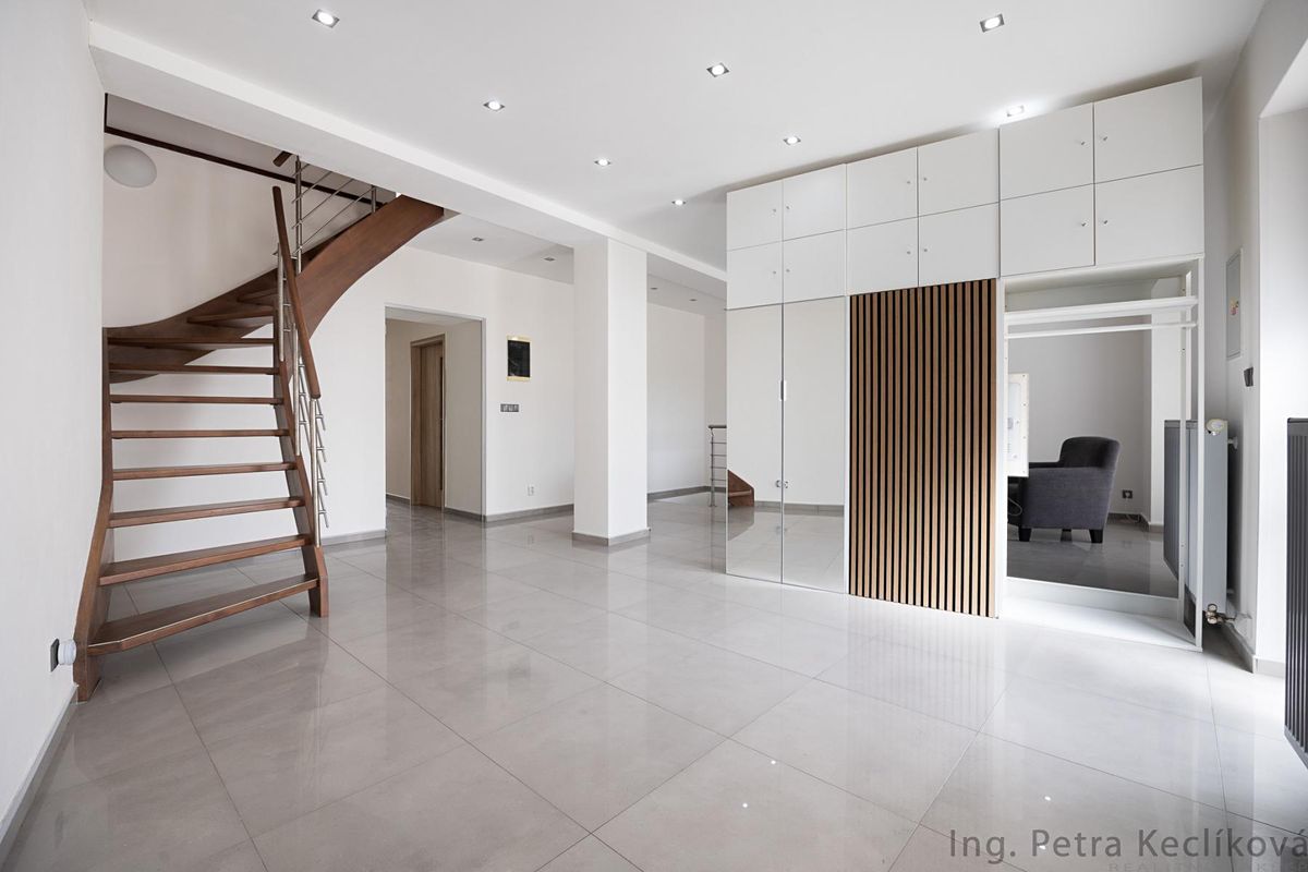 Prodej bytu 5+kk 154 m²