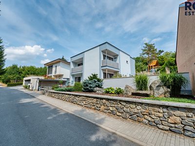 Prodej rodinného domu 194 m², pozemek 1083 m²