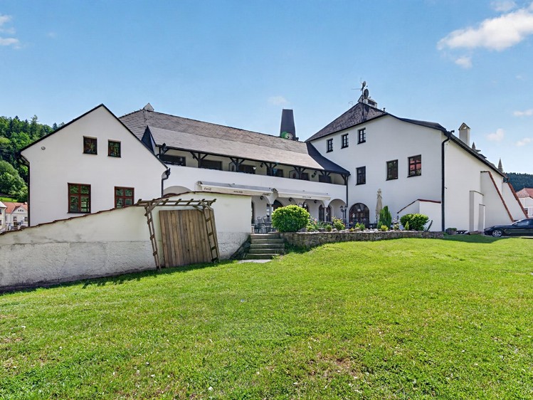 Комерційне приміщення на продаж, 1 750 м² (7 з 32)