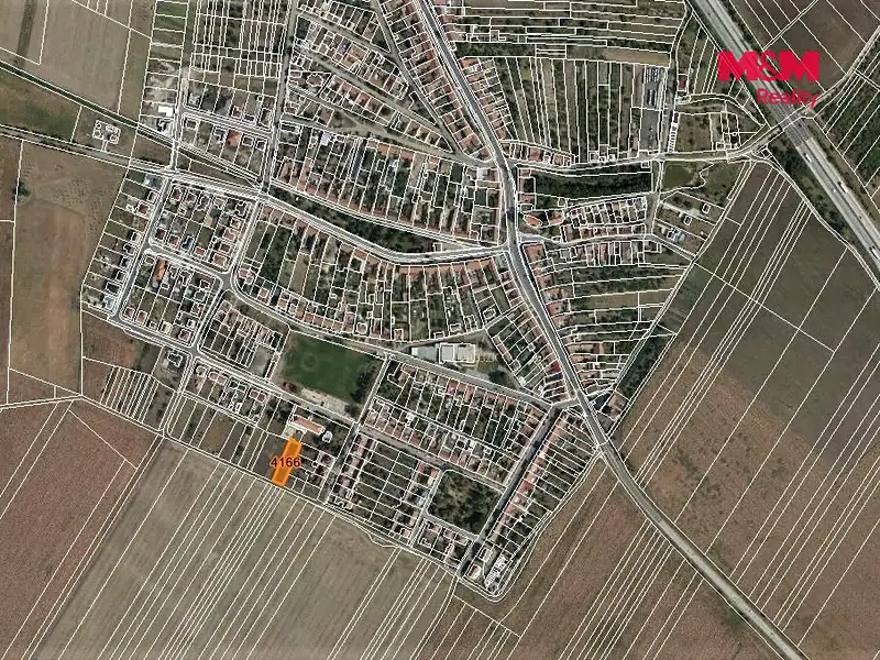 Prodej pole 911 m², Starovičky – náhled fotky 3