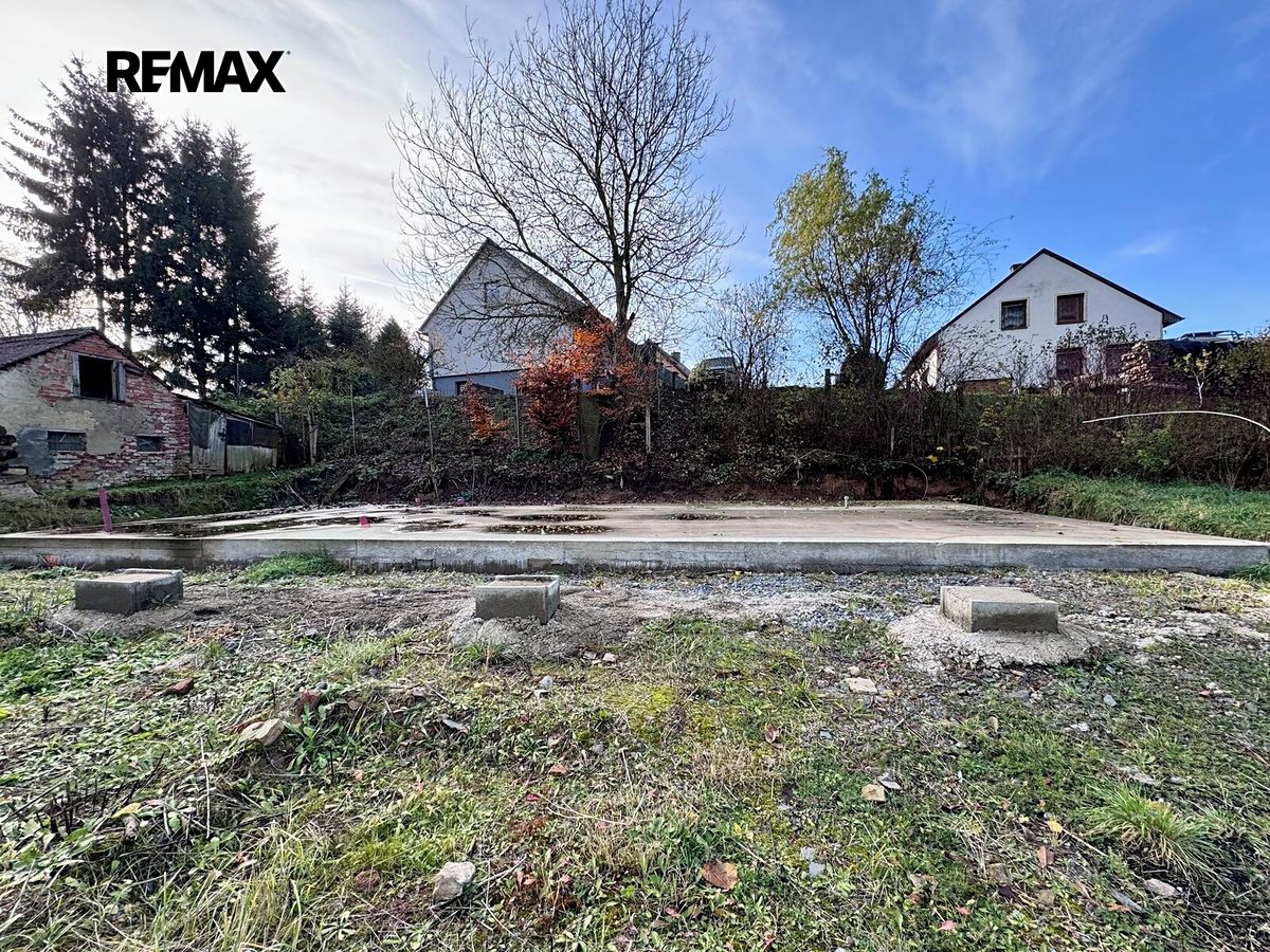 Prodej stavebního pozemku 1071 m² – fotografie 3