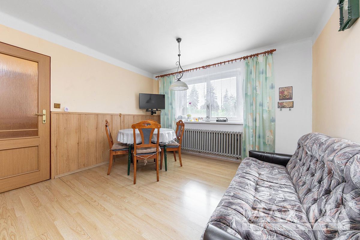 Prodej rodinného domu 120 m², pozemek 1455 m² – fotografie 2