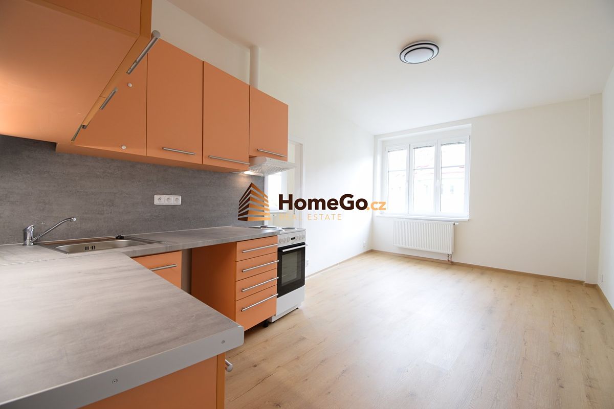 Pronájem bytu 2+kk 48 m² – fotografie 2