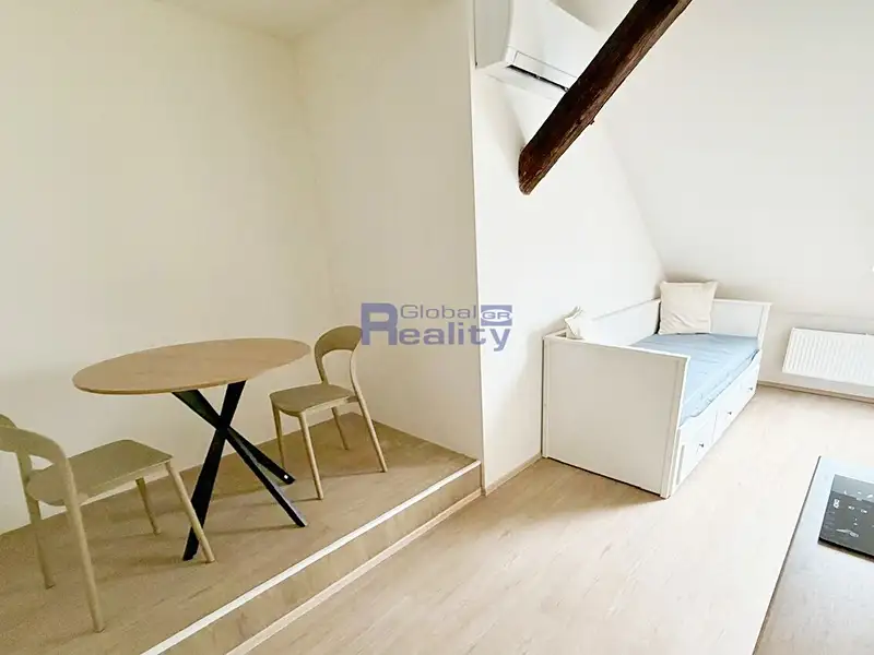 Pronájem bytu 1+kk 23 m², Pardubice – náhled fotky 2