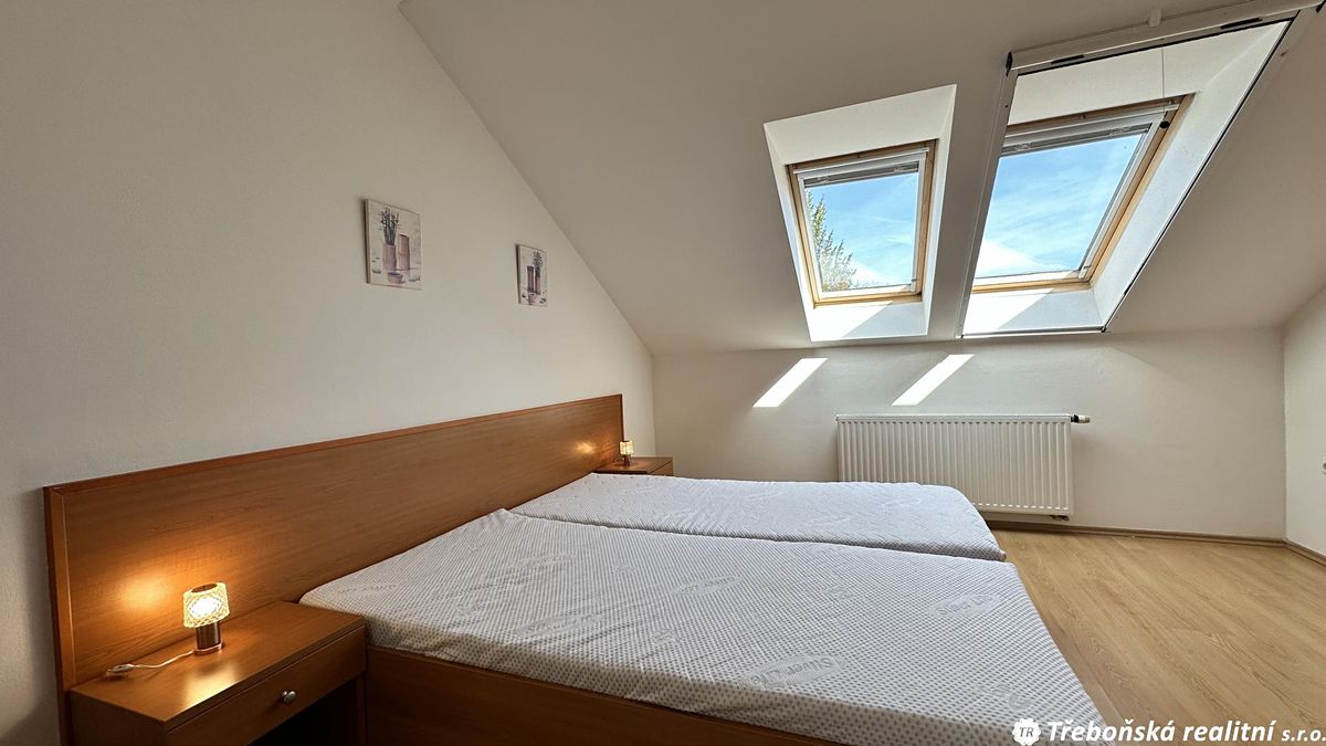 Pronájem bytu 2+kk 47 m² – fotografie 3