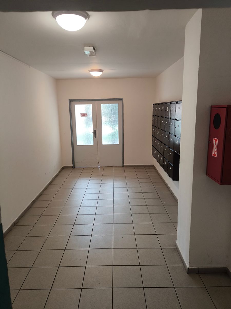 Pronájem bytu 3+1 65 m² – fotografie 2