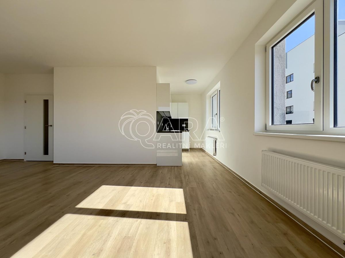 Pronájem bytu 2+kk 60 m² – fotografie 4