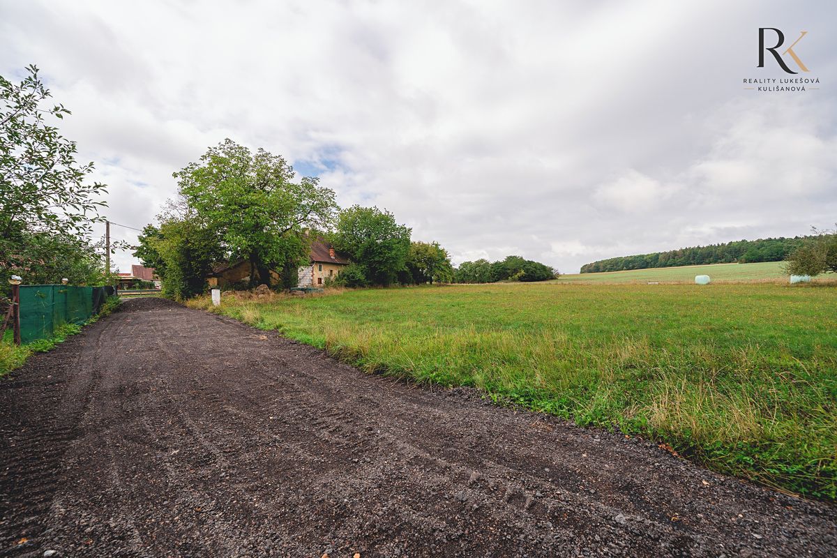Prodej stavebního pozemku 719 m² – fotografie 3
