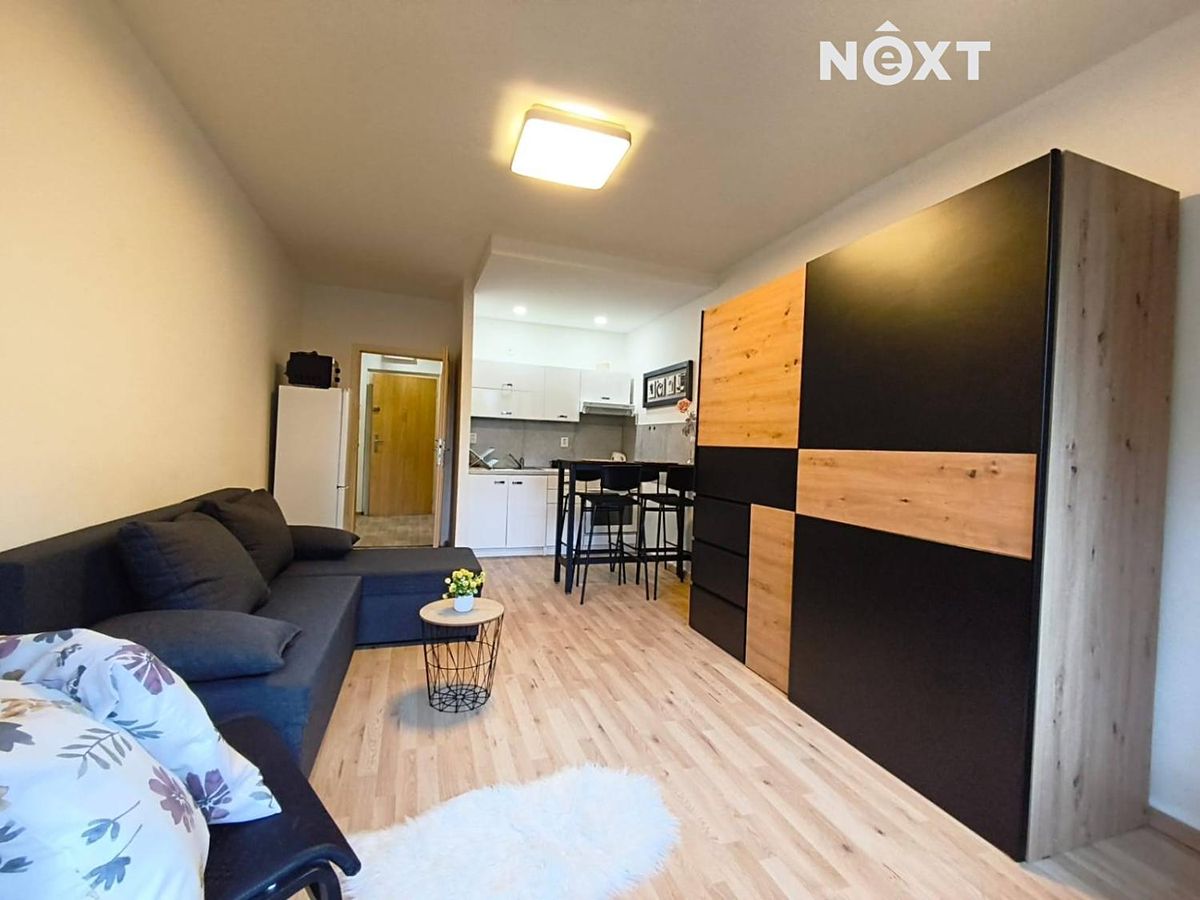 Pronájem bytu 1+kk 28 m² – fotografie 2
