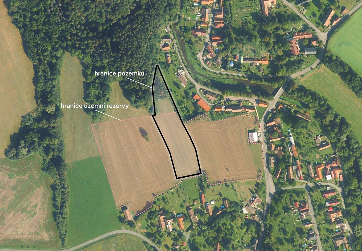 Prodej stavebního pozemku 8684 m²