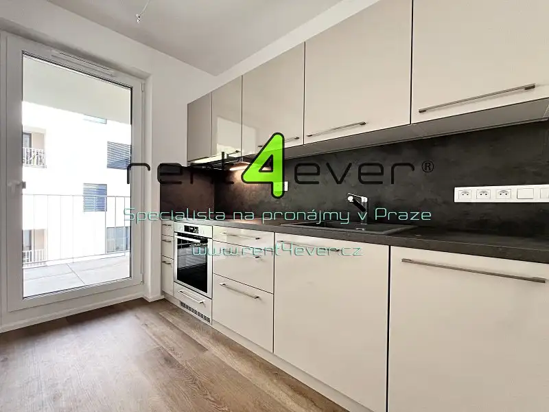 Pronájem bytu 2+kk 54 m², Praha – náhled fotky 3