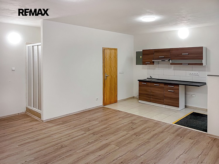 Wohnung 1+kk zum Kauf, 37 m² (6 von 13)