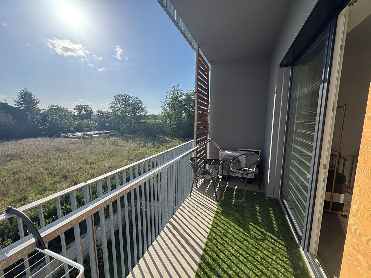 Pronájem bytu 2+kk 61 m² – fotografie 3