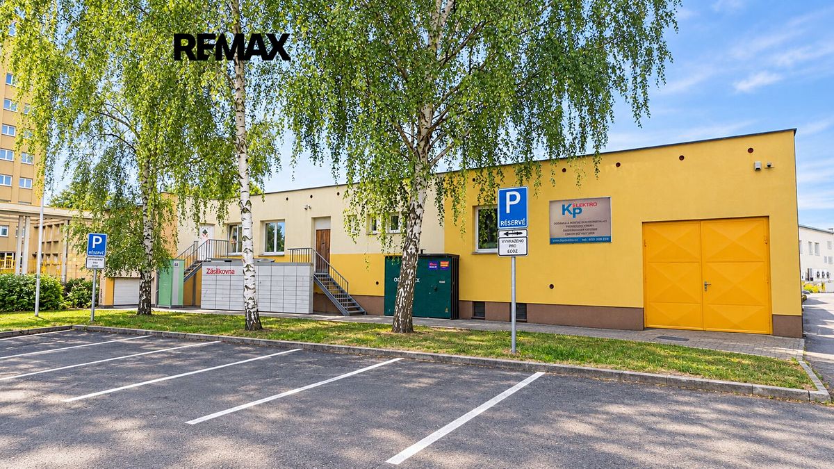 Pronájem kanceláře 314 m²