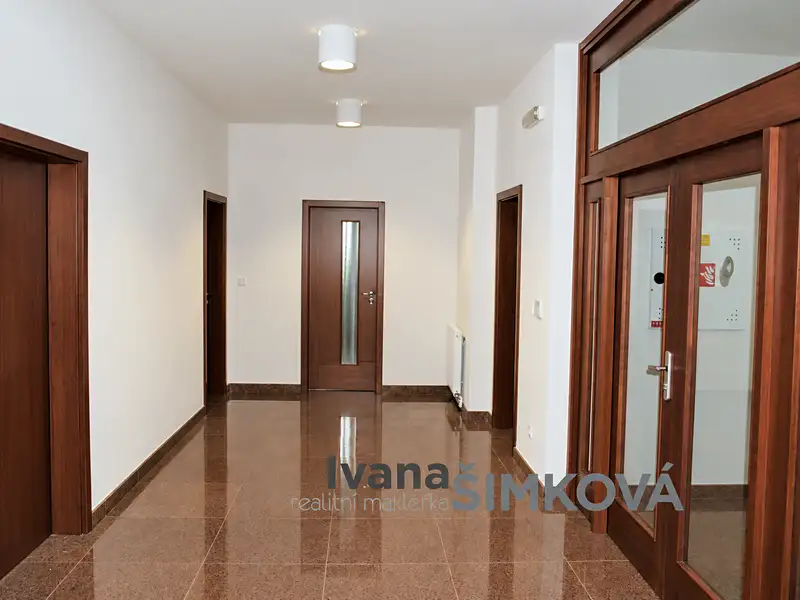Pronájem kanceláře 27 m², Praha – náhled fotky 2