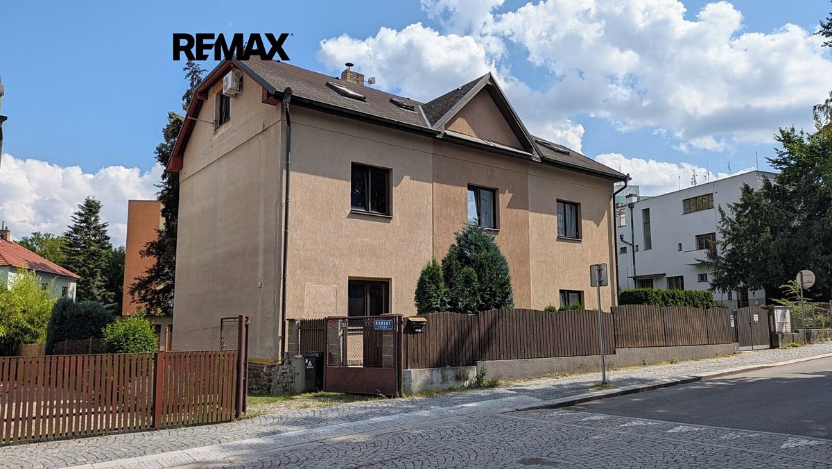 Prodej rodinného domu 239 m², pozemek 342 m², Humpolec – fotka 1 z 3