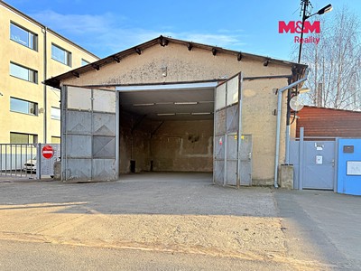 Prodej komerčního prostoru, 122 m² (2 z 13)