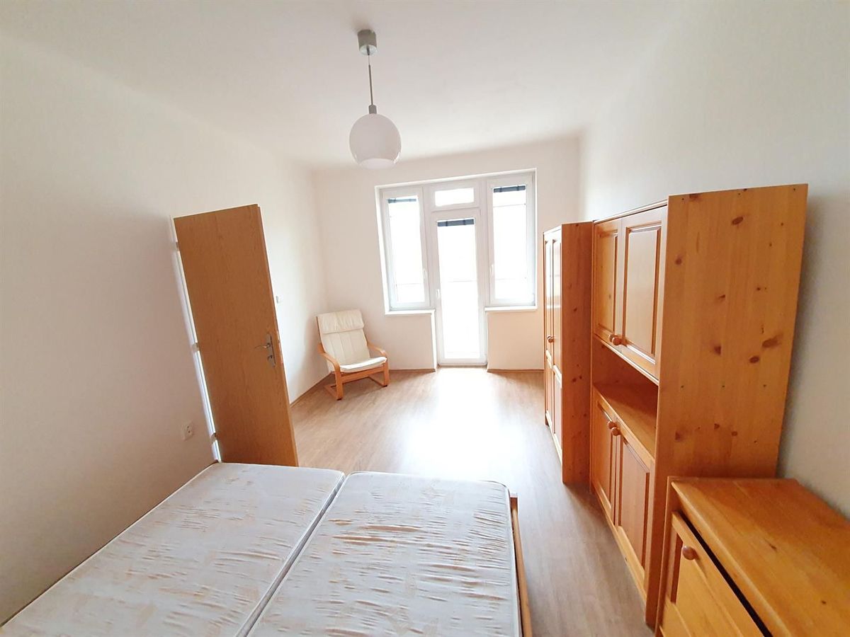 Pronájem bytu 2+kk 50 m² – fotografie 3