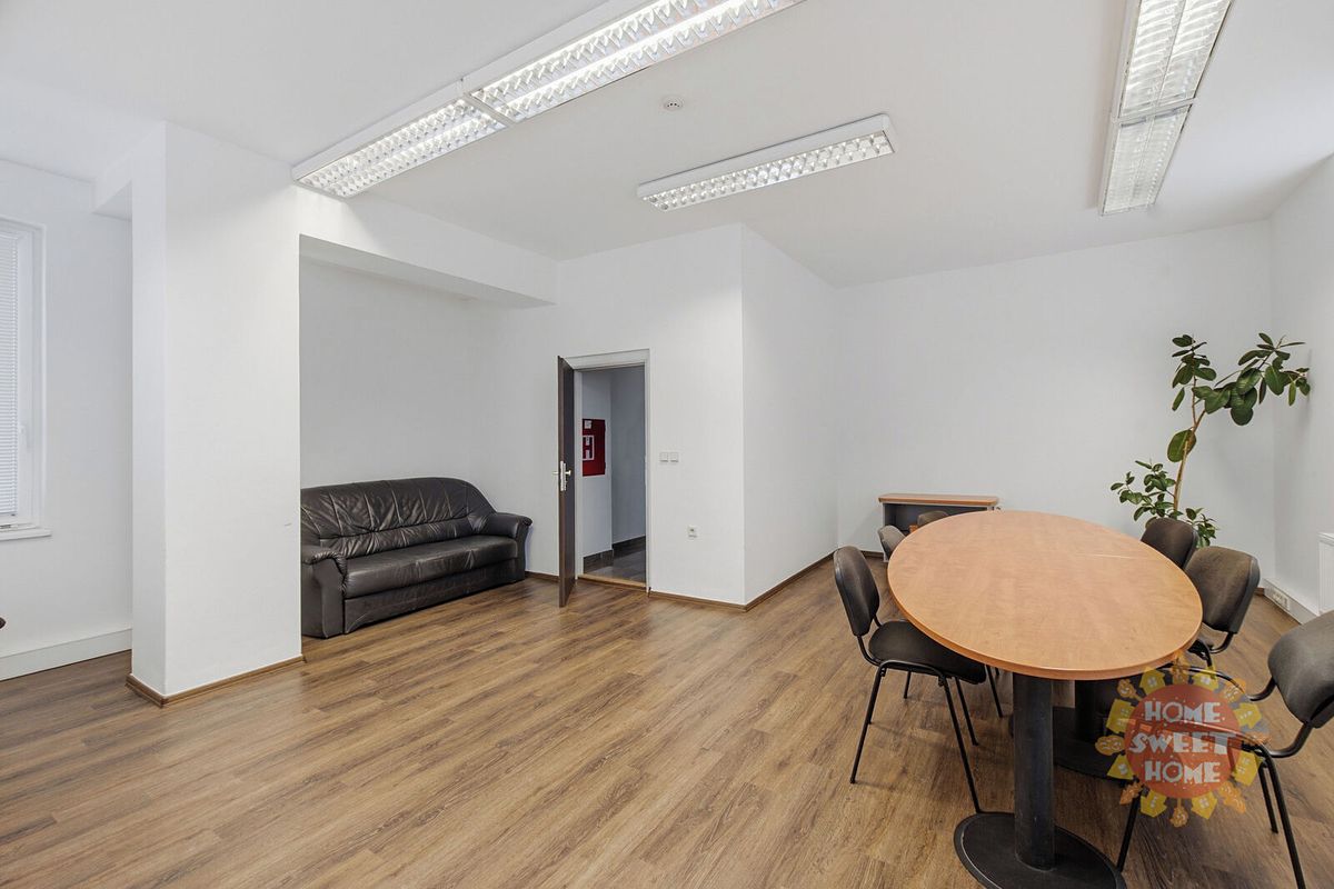 Pronájem kanceláře 28 m² – fotografie 4