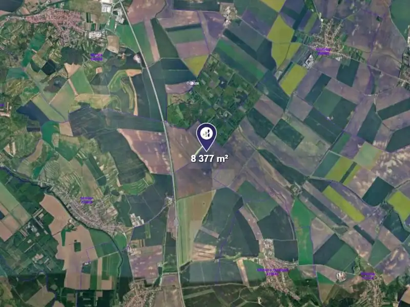 Prodej pole 8377 m², Nosislav – náhled fotky 2