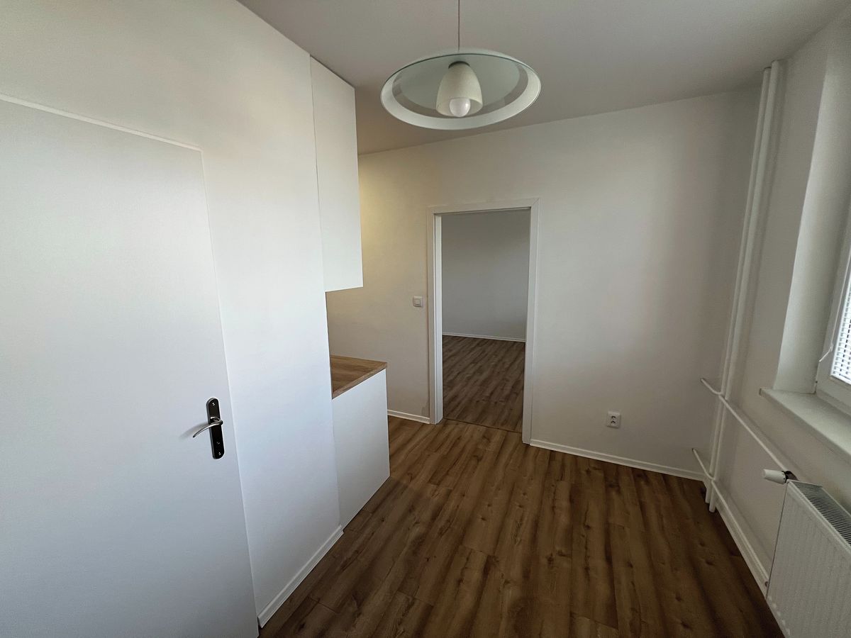 Pronájem bytu 3+1 70 m² – fotografie 4