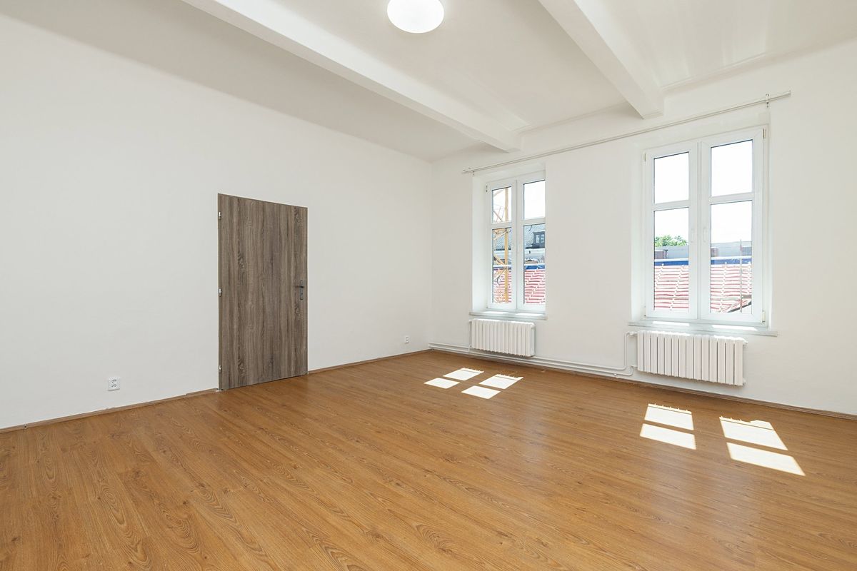 Pronájem bytu 3+1 94 m² – fotografie 3