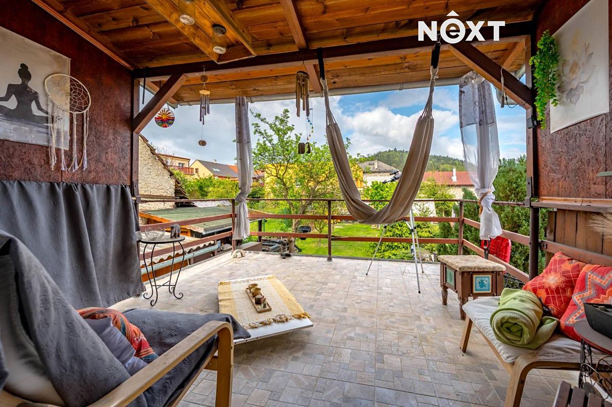 Prodej rodinného domu 383 m², pozemek 595 m²