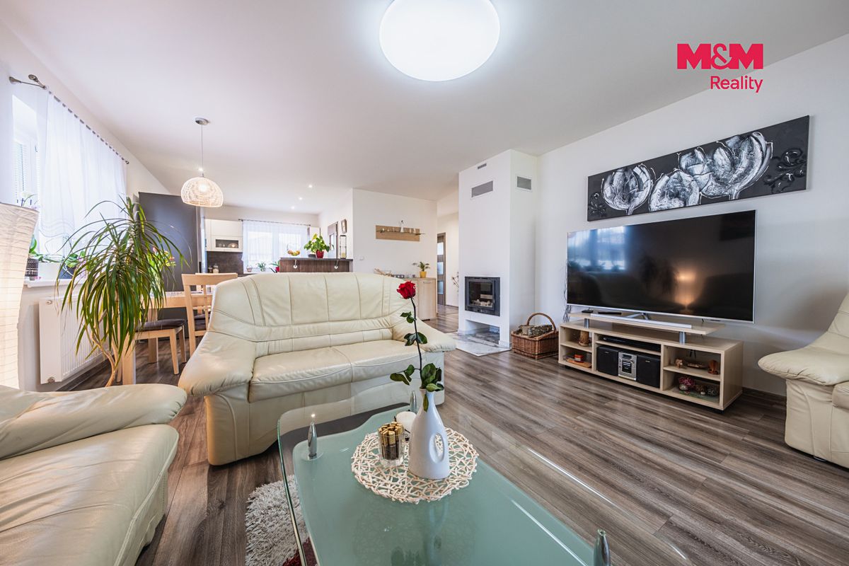 Prodej rodinného domu 107 m², pozemek 901 m² – fotografie 5