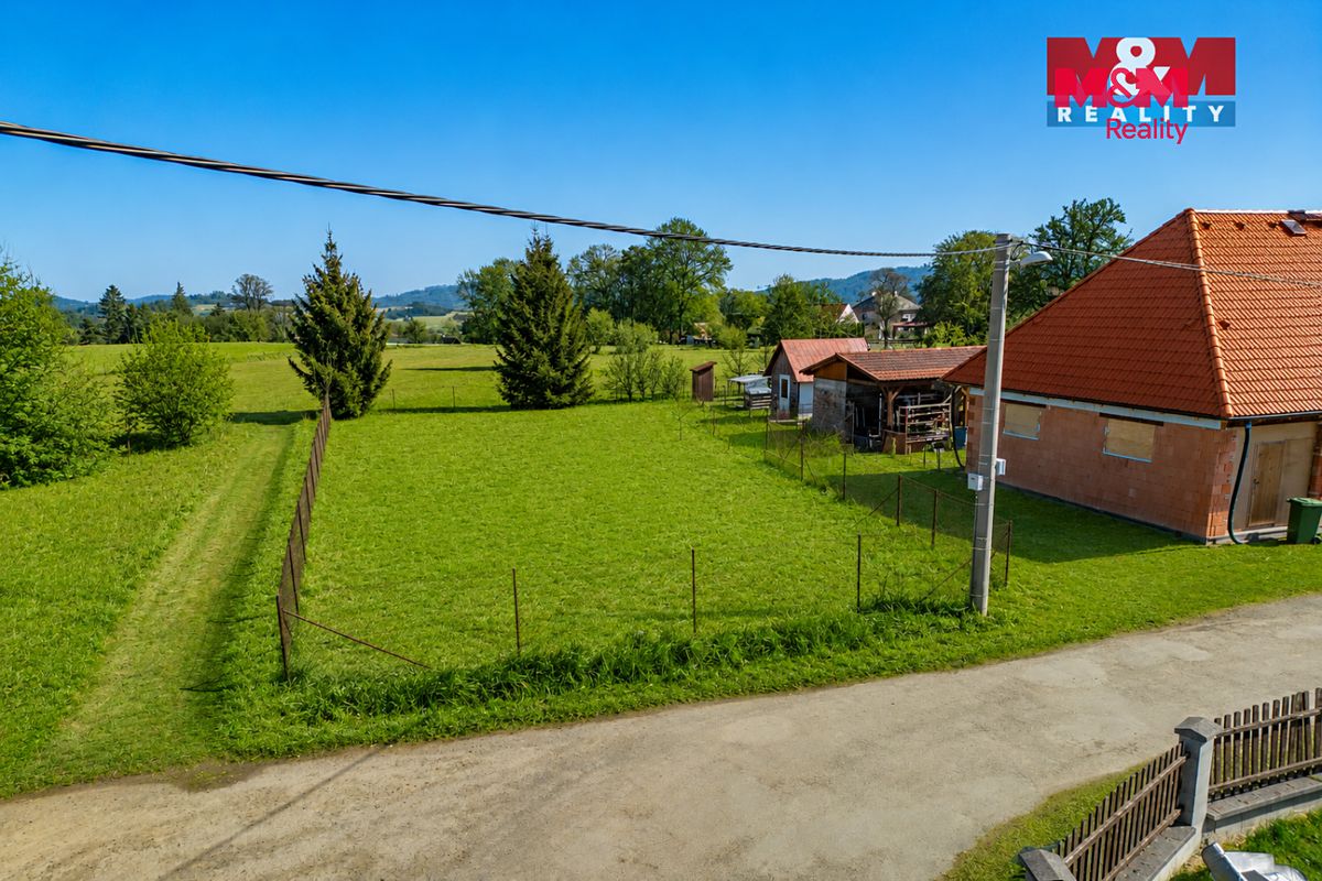 Prodej stavebního pozemku 764 m² – fotografie 2