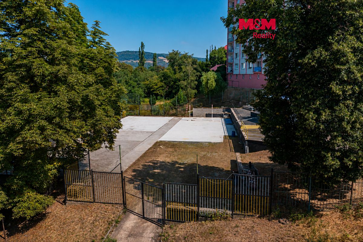 Prodej stavebního pozemku 1706 m²