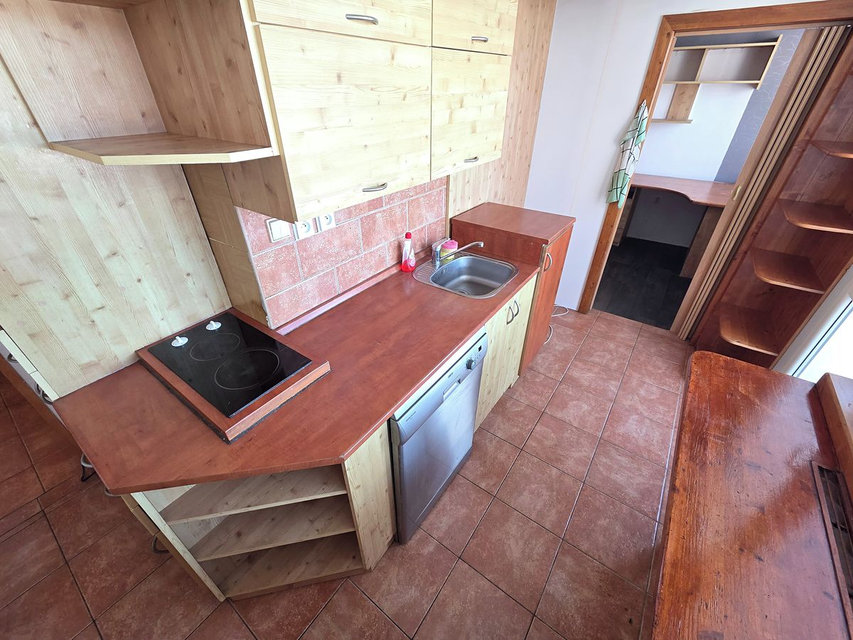 Pronájem bytu 4+1 80 m² – fotografie 2