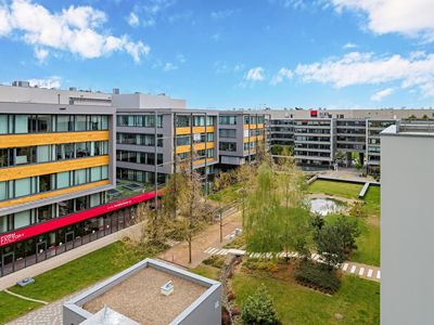 Pronájem kanceláře 300 m²