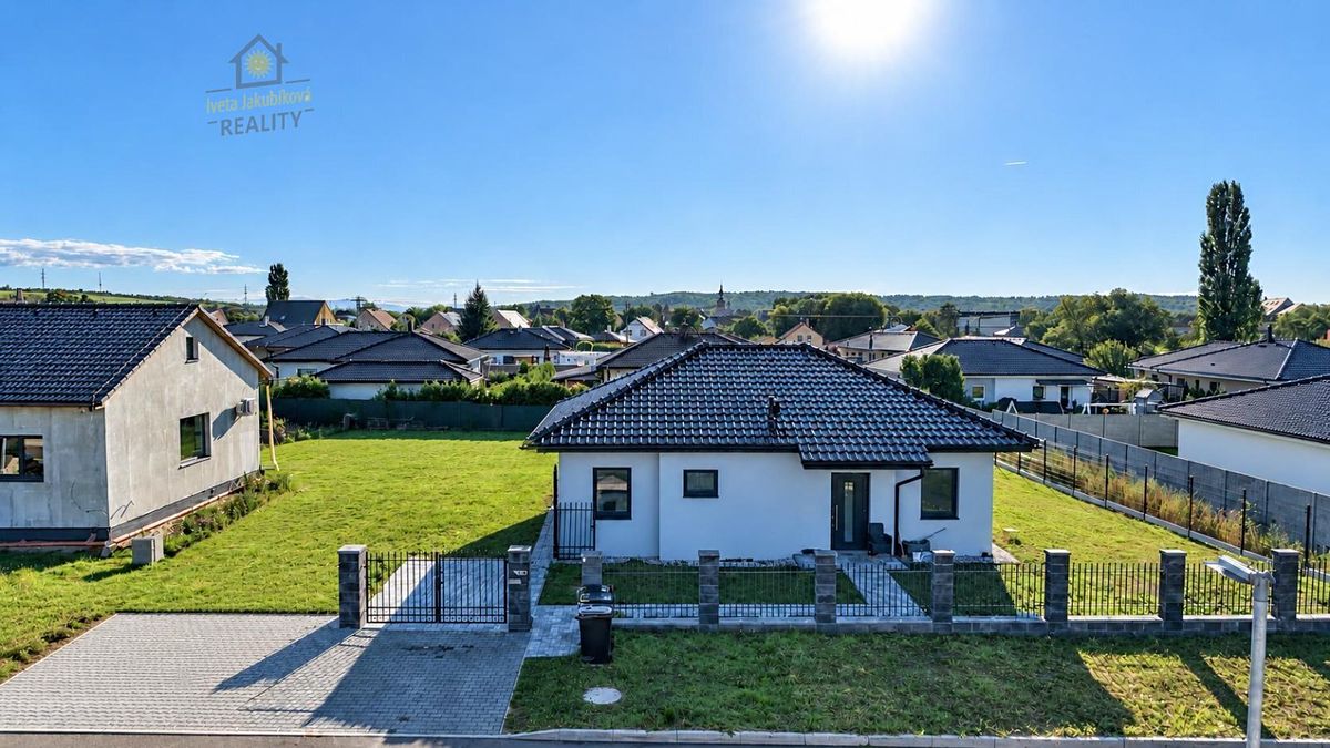 Prodej rodinného domu 84 m², pozemek 797 m² – fotografie 2