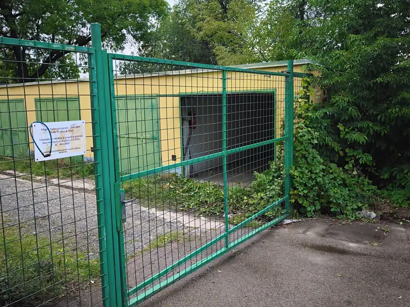 Pronájem garáže 18 m², Praha – náhled fotky 2