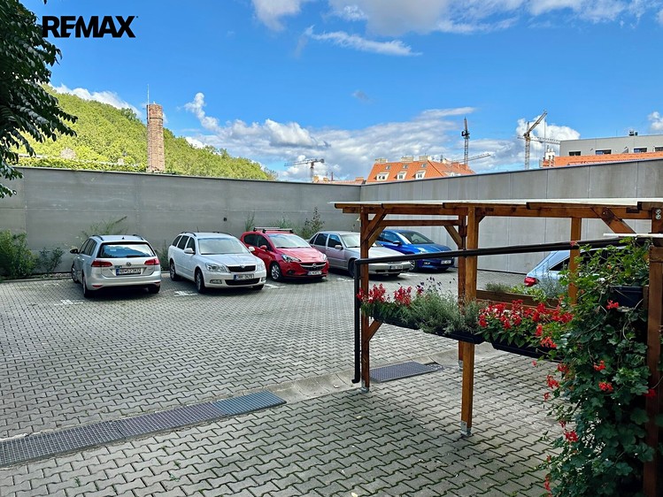 Prodej komerčního prostoru, 736 m² (8 z 34)