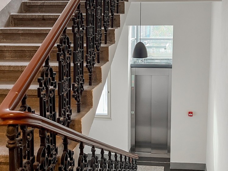 Pronájem bytu 3+kk, 97 m² (9 z 9)