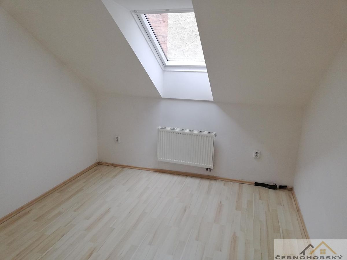 Pronájem bytu 2+kk 47 m² – fotografie 3