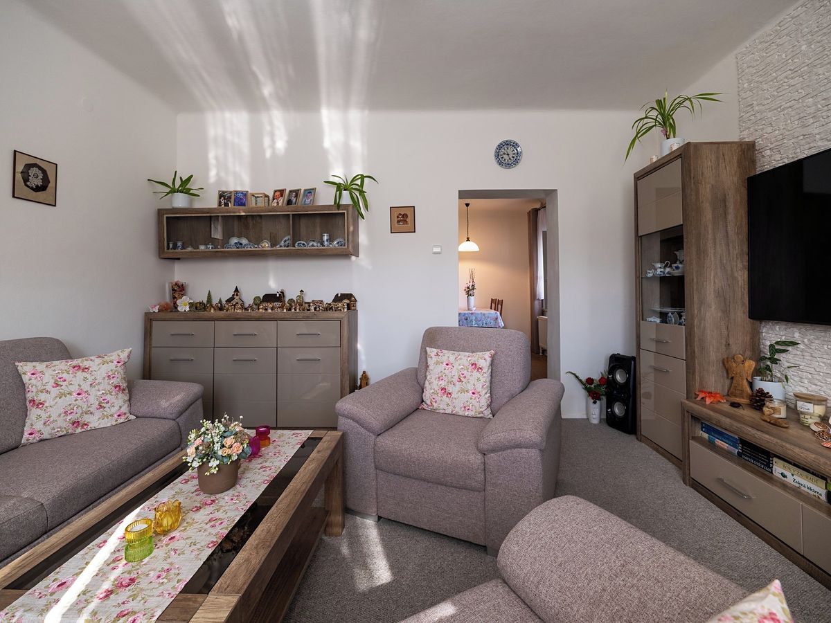 Prodej rodinného domu 90 m², pozemek 1071 m²