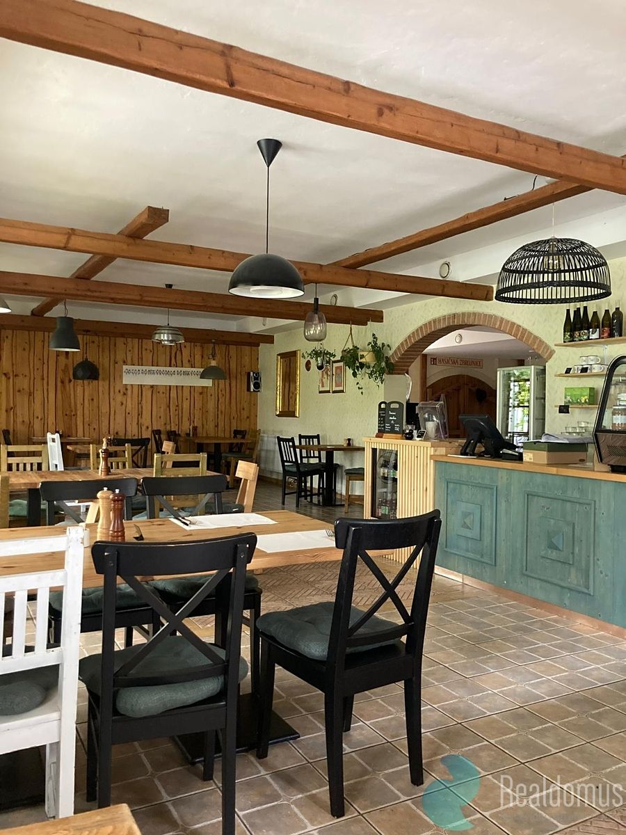 Prodej restaurace 320 m²
