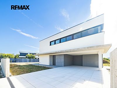 Prodej rodinného domu 206 m², pozemek 1232 m²
