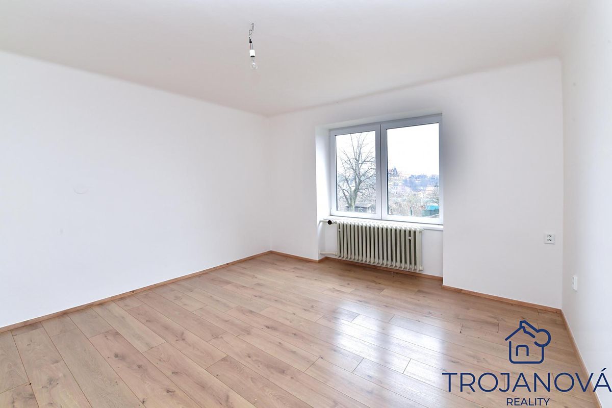 Pronájem rodinného domu 250 m², pozemek 390 m² – fotografie 5