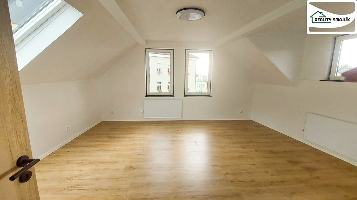Pronájem bytu 2+kk 65 m² – fotografie 3